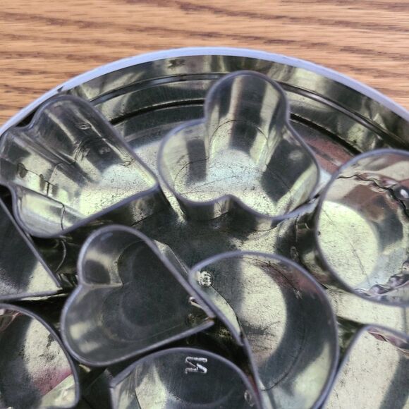 Vintage Party Prep Canape and Hors D'oeuvre Aluminum Cutters Set Of 12 In Tin - Picture 4 of 11